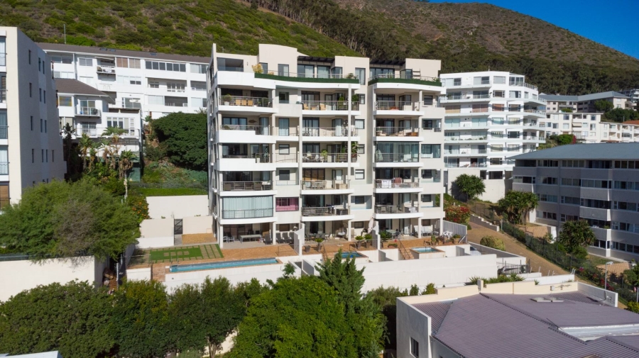 3 Bedroom Property for Sale in Sea Point Western Cape